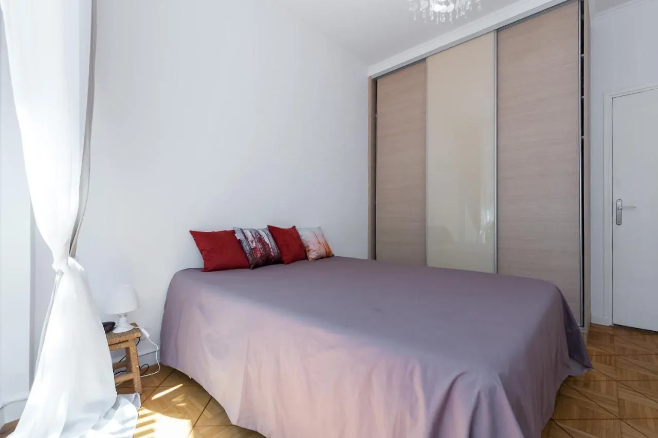 Chambre Nice Centre - Terrasse Privee - Espaces Communs Partages 0*,  France